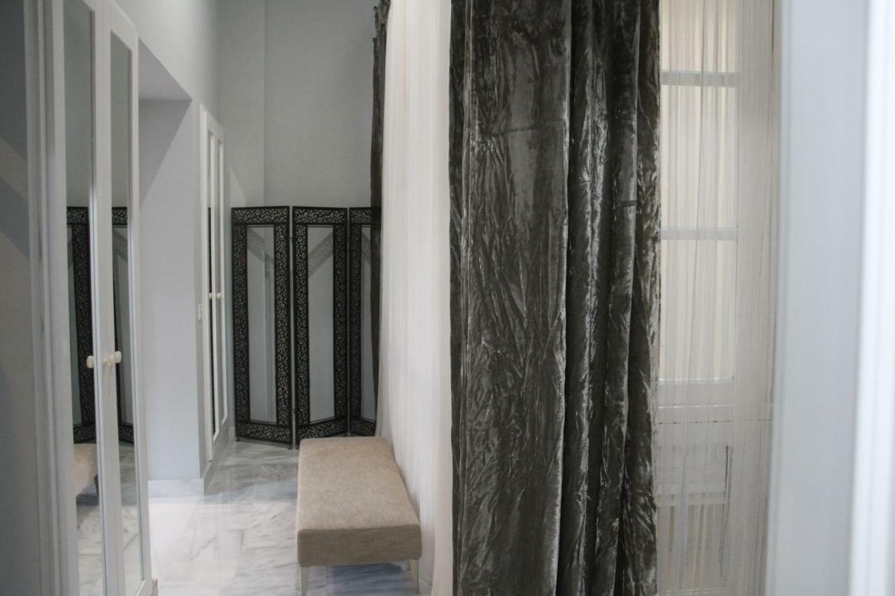 Luxurious 2 Bedroom Flat In A Historic Building Sevilha Exterior foto