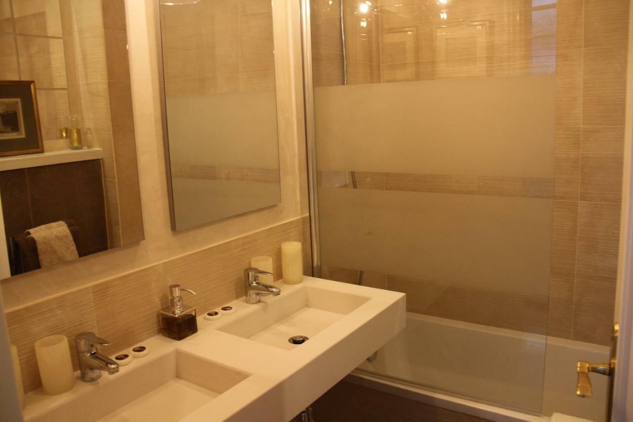 Luxurious 2 Bedroom Flat In A Historic Building Sevilha Exterior foto